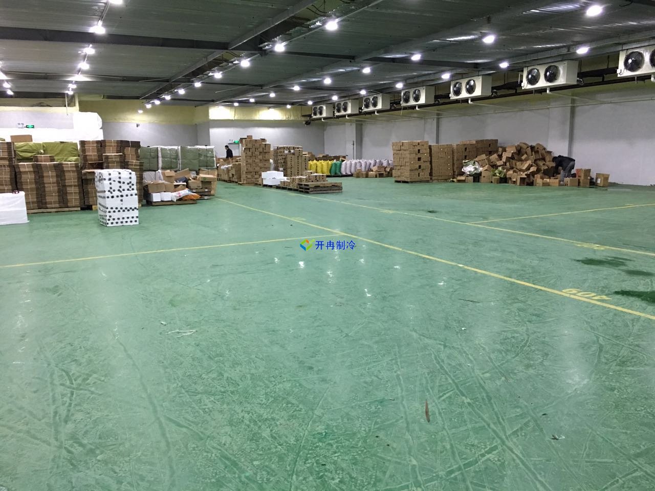 800噸海鮮保鮮冷庫安裝，保鮮冷庫設(shè)備一天耗電量多少